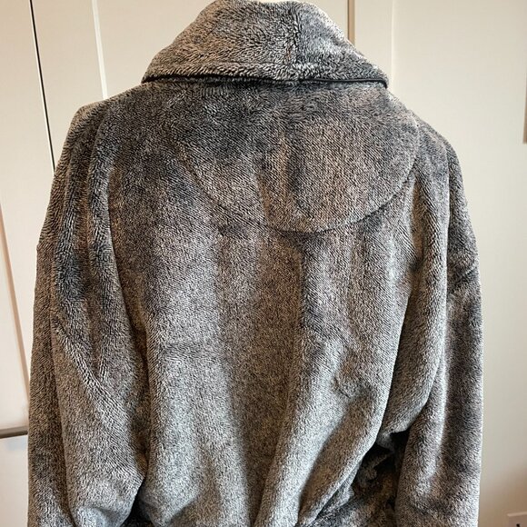Daniel Buchler Shawl Collar Plush Tie Waist Polyester Robe Charcoal L/XL NWT - Picture 8 of 16